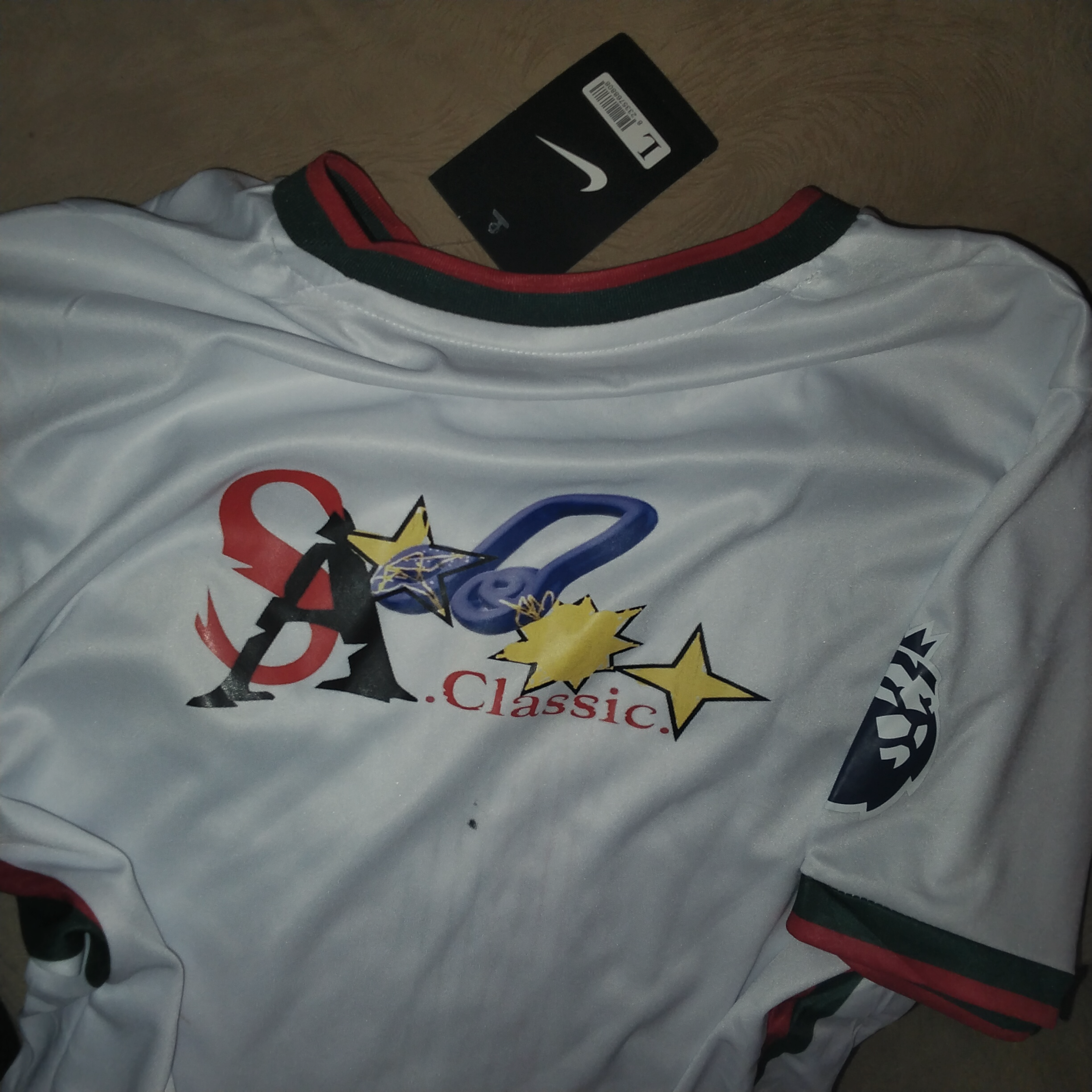 Short sleeve branded T-shirts